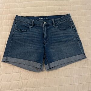 Old Navy Mid Rise Wow Shorts